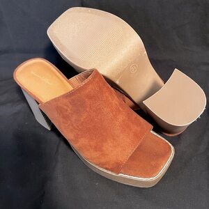 Suede memory foam heels